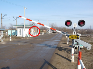автоматическая светофорная сигнализация с полуавтоматическими шлагбаумами